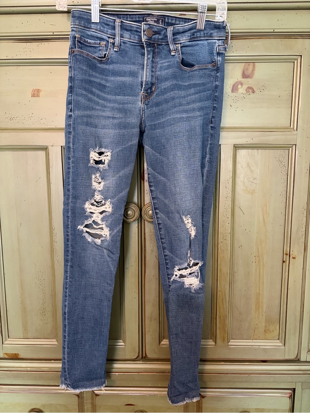 Abercrombie & Fitch Ripped Low Rise Ankle Jeans